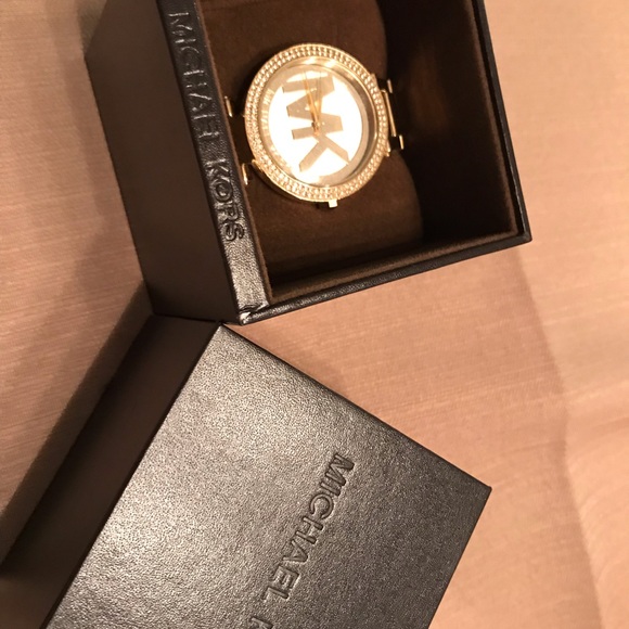 MICHAEL KORS GOLD WATCH